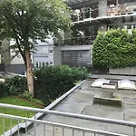 Deluxe Apartments In Hearth Of Downtown