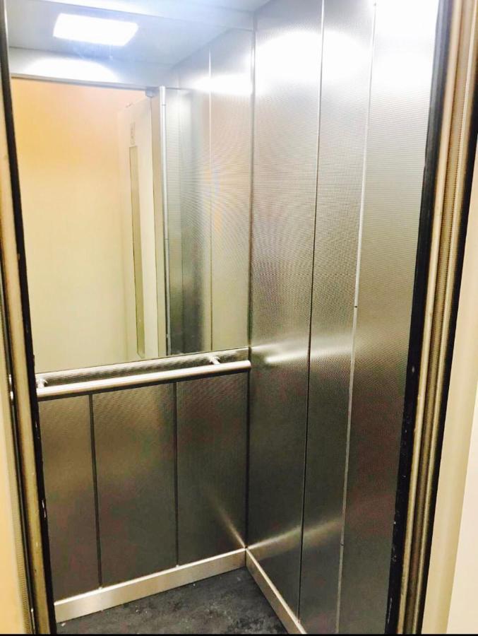 Apartment Deluxe In Hearth Of Downtown *