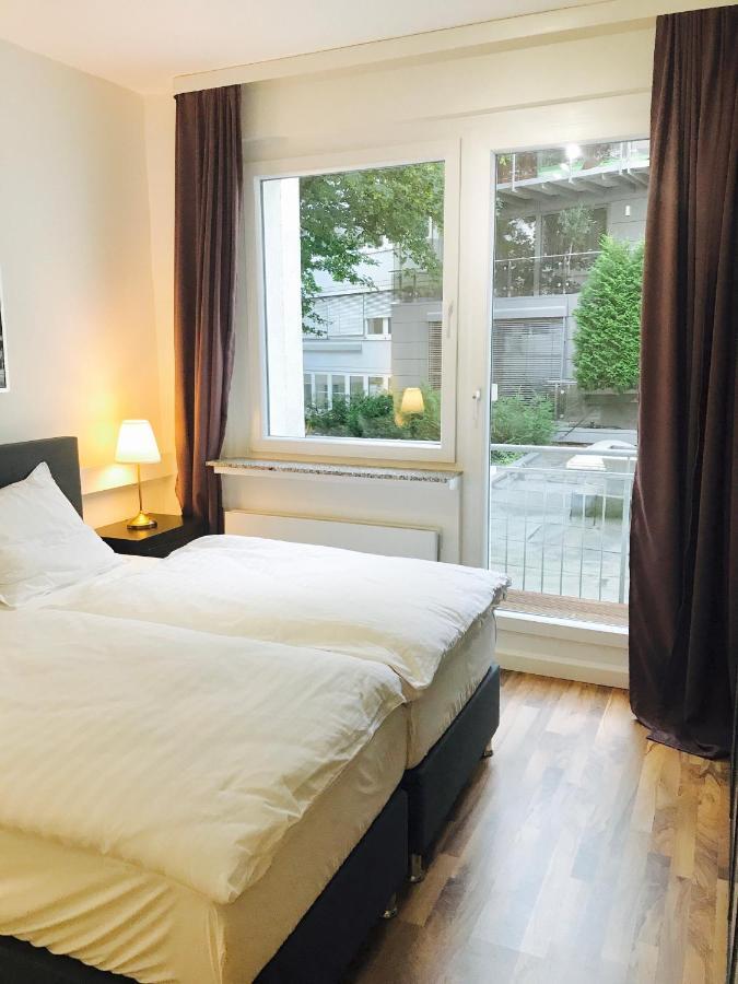 Deluxe In Hearth Of Downtown Apartment *