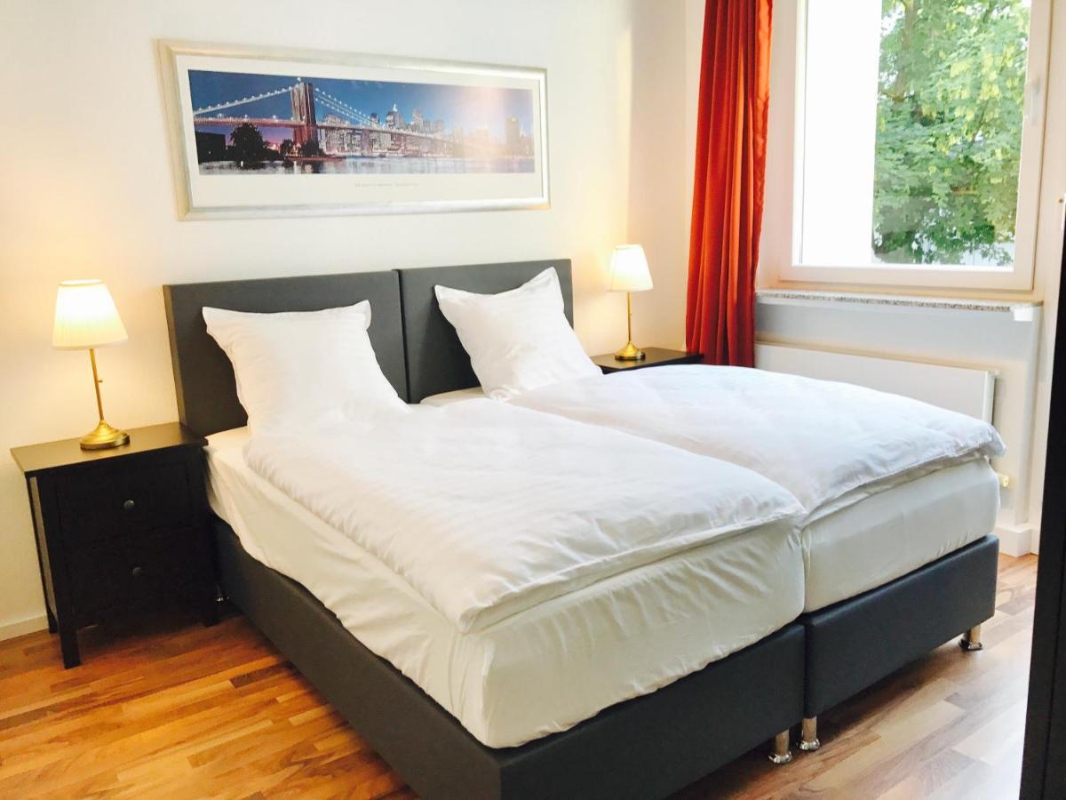 Deluxe In Hearth Of Downtown Apartment *